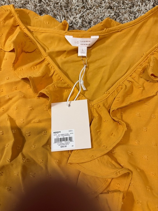 NWT-LC Lauren Conrad yellow Ruffle V-Neck Sleeveless Top - Large - Picture 2 of 7